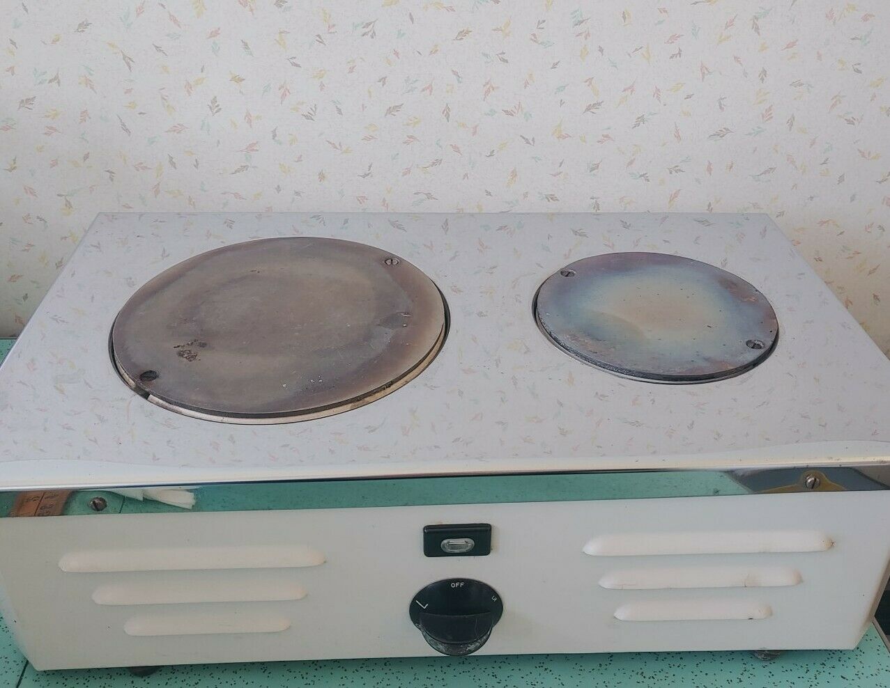 Vintage Rare Unique Portable Electric Dual 2 Burner Hot Plate White and Chrome - Fresh Stock Dated February 2026