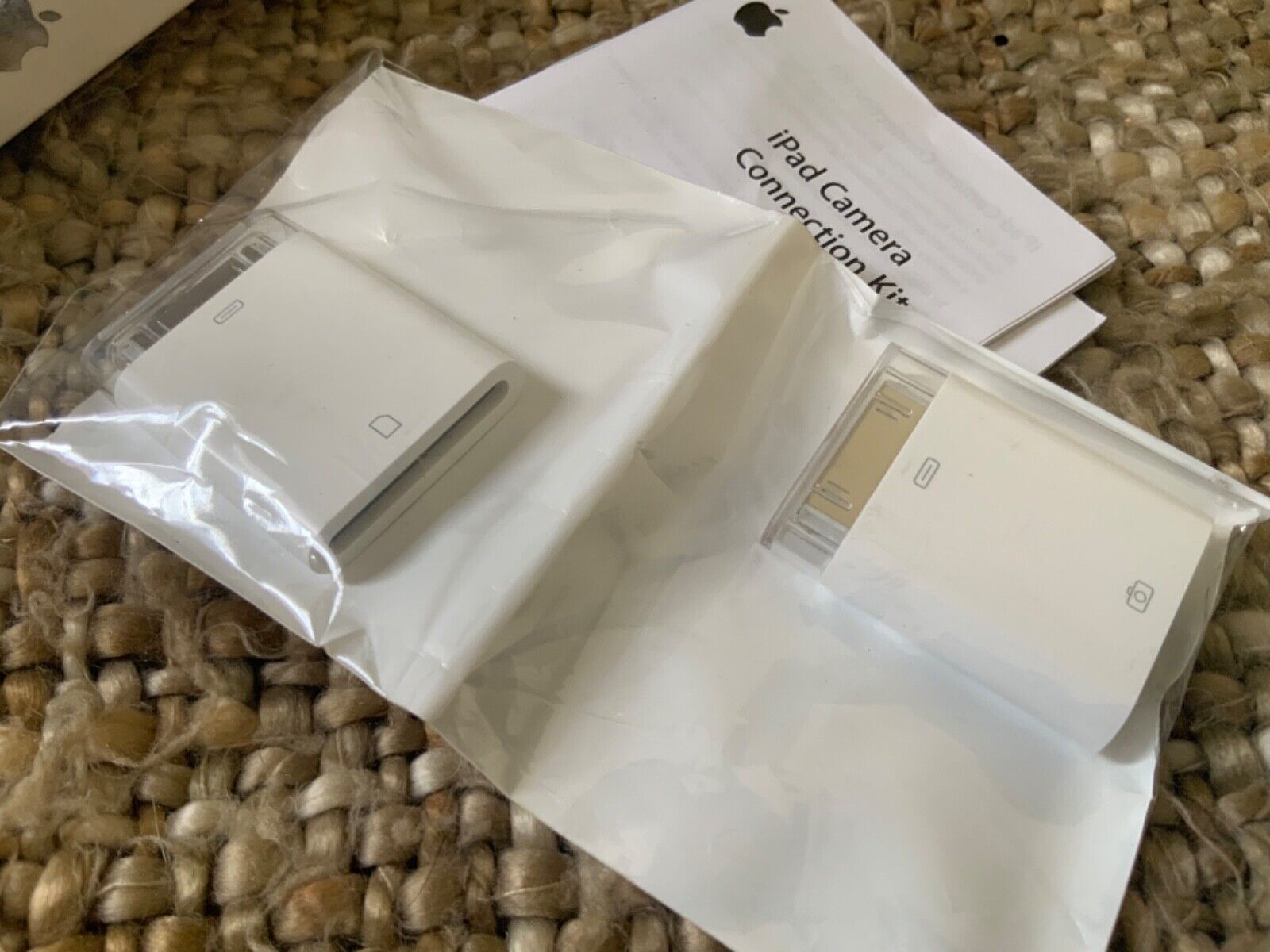 Original Apple iPad Camera Connection Kit (30-Pin) - MC531ZM/A A1358, A1362 - Fresh Stock Dated February 2026