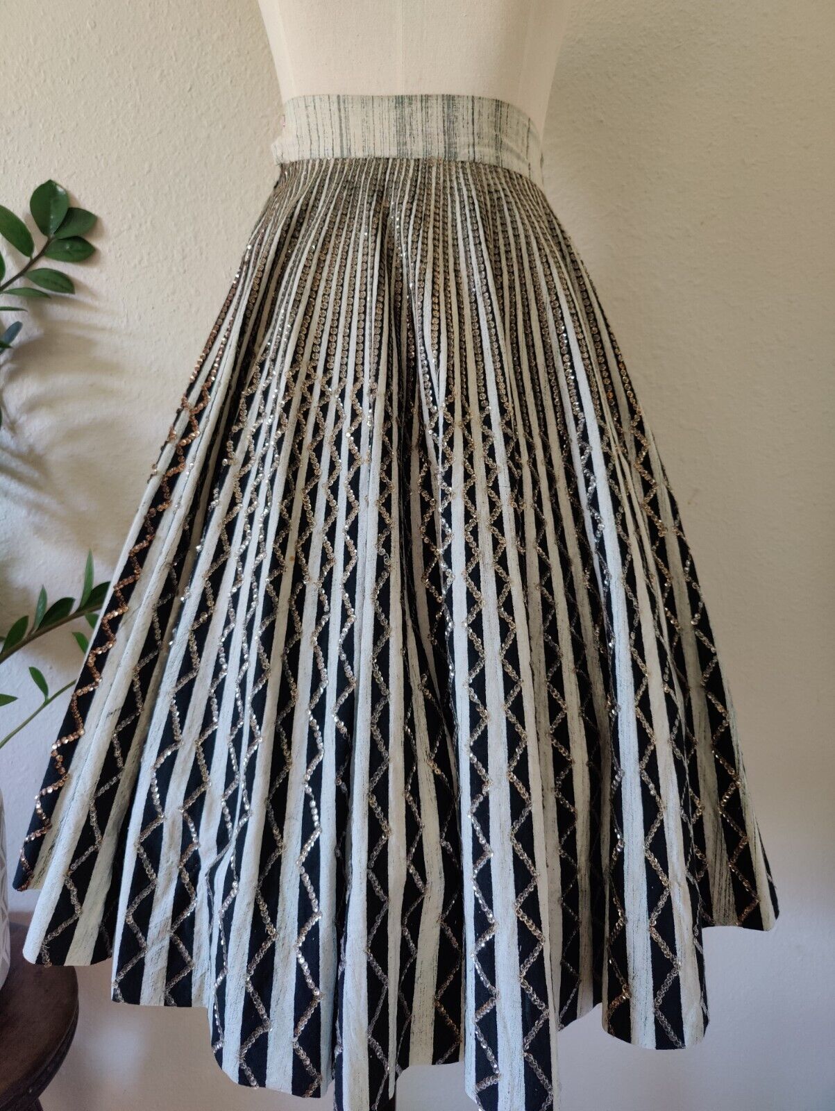 Size S: Vintage Handpainted Sequined Mexican Circle Skirt 1950s 50s MCM Pinup - Fresh Stock Dated March 2026