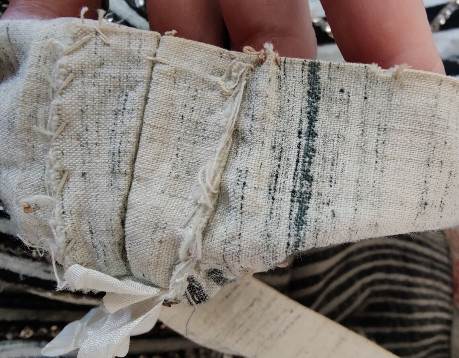 Size S: Vintage Handpainted Sequined Mexican Circle Skirt 1950s 50s MCM Pinup - Fresh Stock Dated March 2026