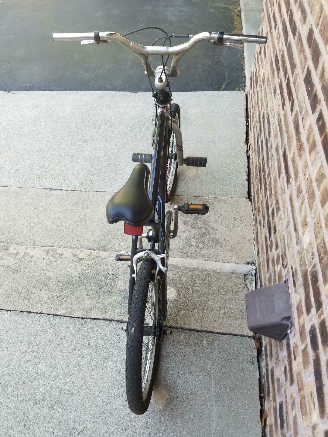 Pacific 18” Kids Bicycle great condition just needs new tires PICKUP ONLY - Fresh Stock Dated February 2026