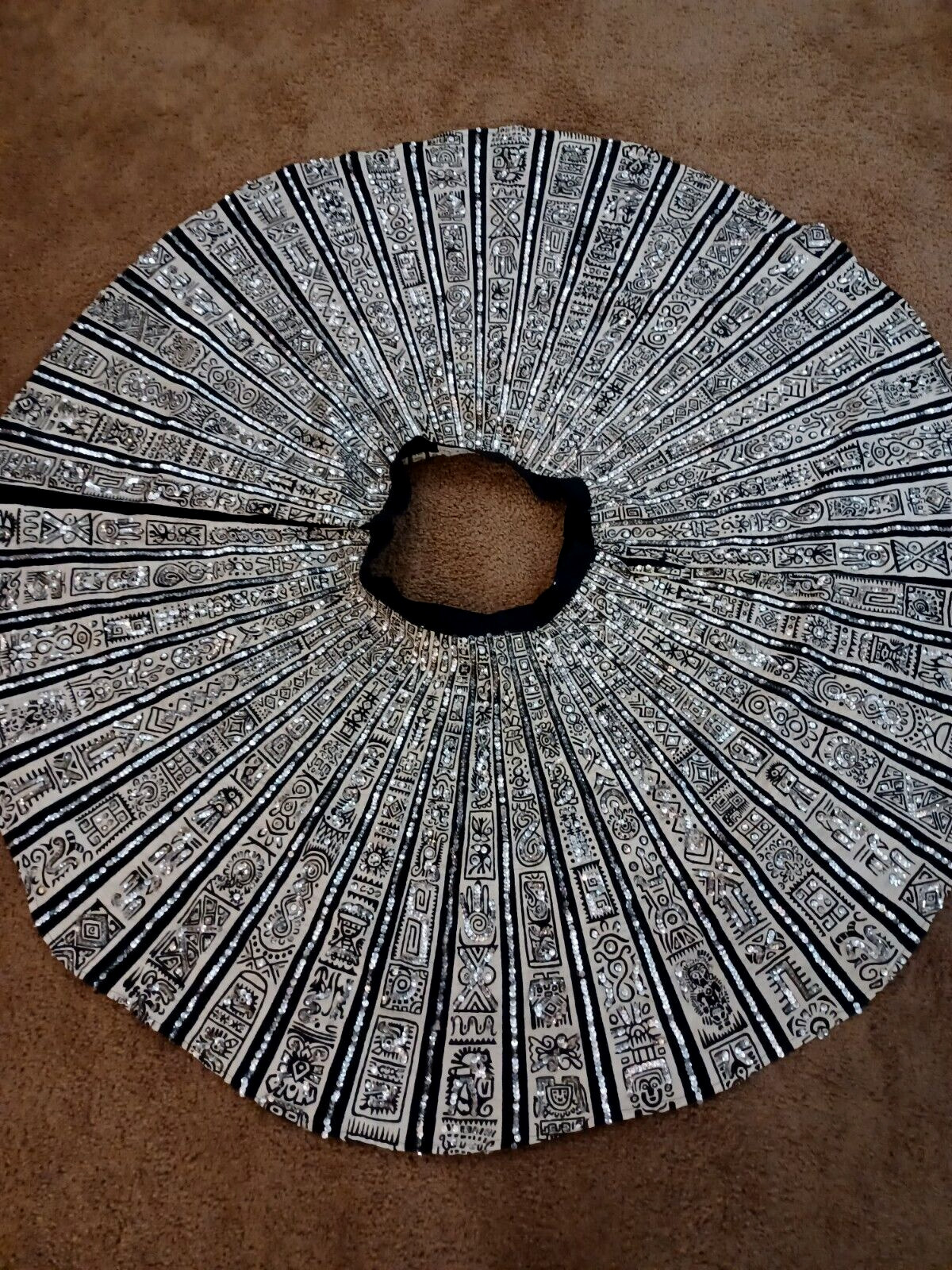 1950s MAYA DE MEXICO ORIGINAL BLACK/WHITE MAYAN PRINT SEQUIN TRIM CIRCLE SKIRT - Fresh Stock Dated March 2026