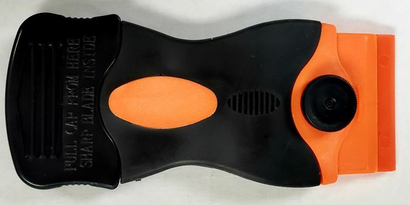 COMFORT MINI PROFILE STYLE SCRAPER w/ 6 PIECES PLASTIC DOUBLE EDGE RAZOR BLADES - Fresh Stock Dated February 2026