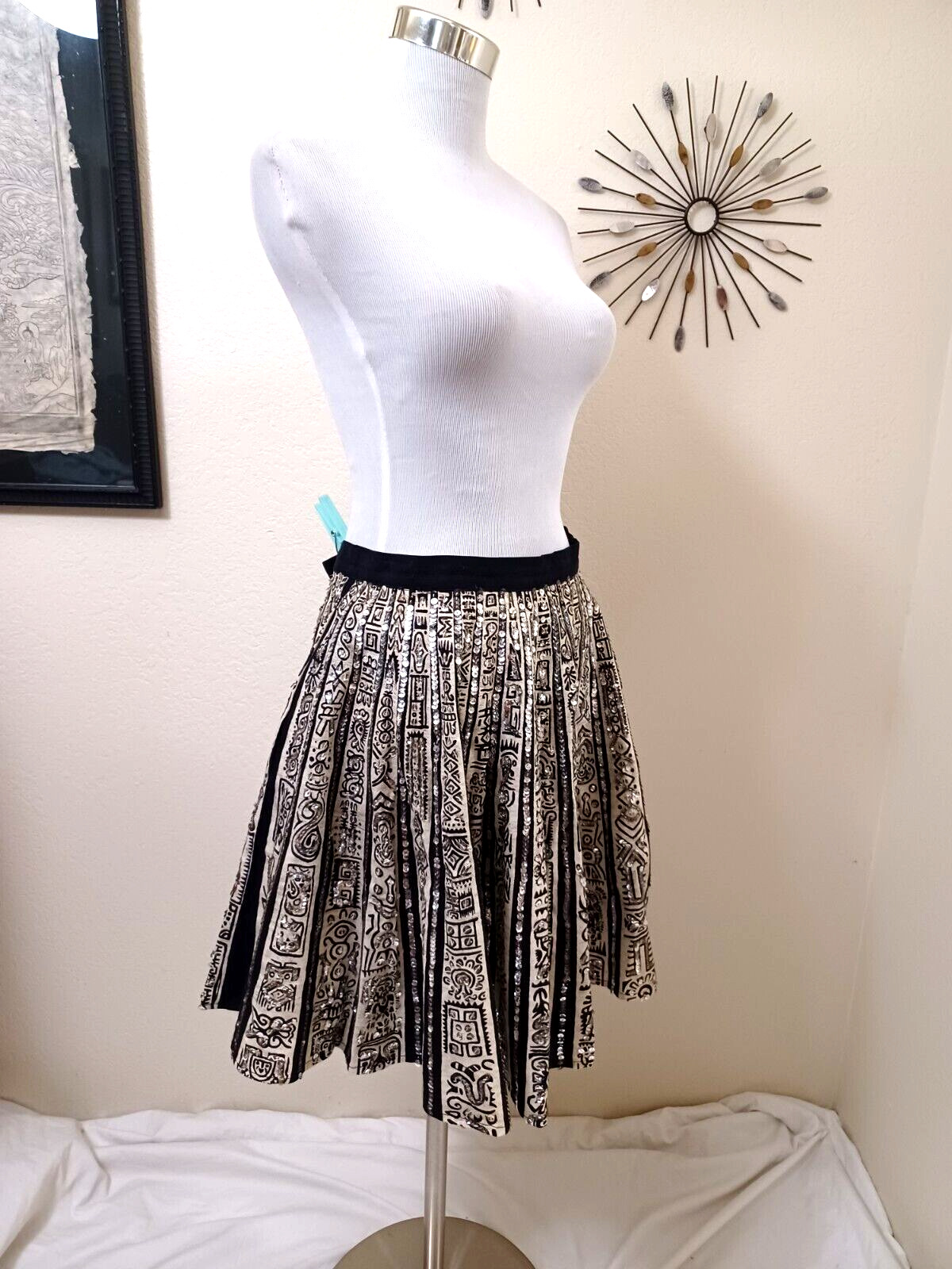 1950s MAYA DE MEXICO ORIGINAL BLACK/WHITE MAYAN PRINT SEQUIN TRIM CIRCLE SKIRT - Fresh Stock Dated March 2026