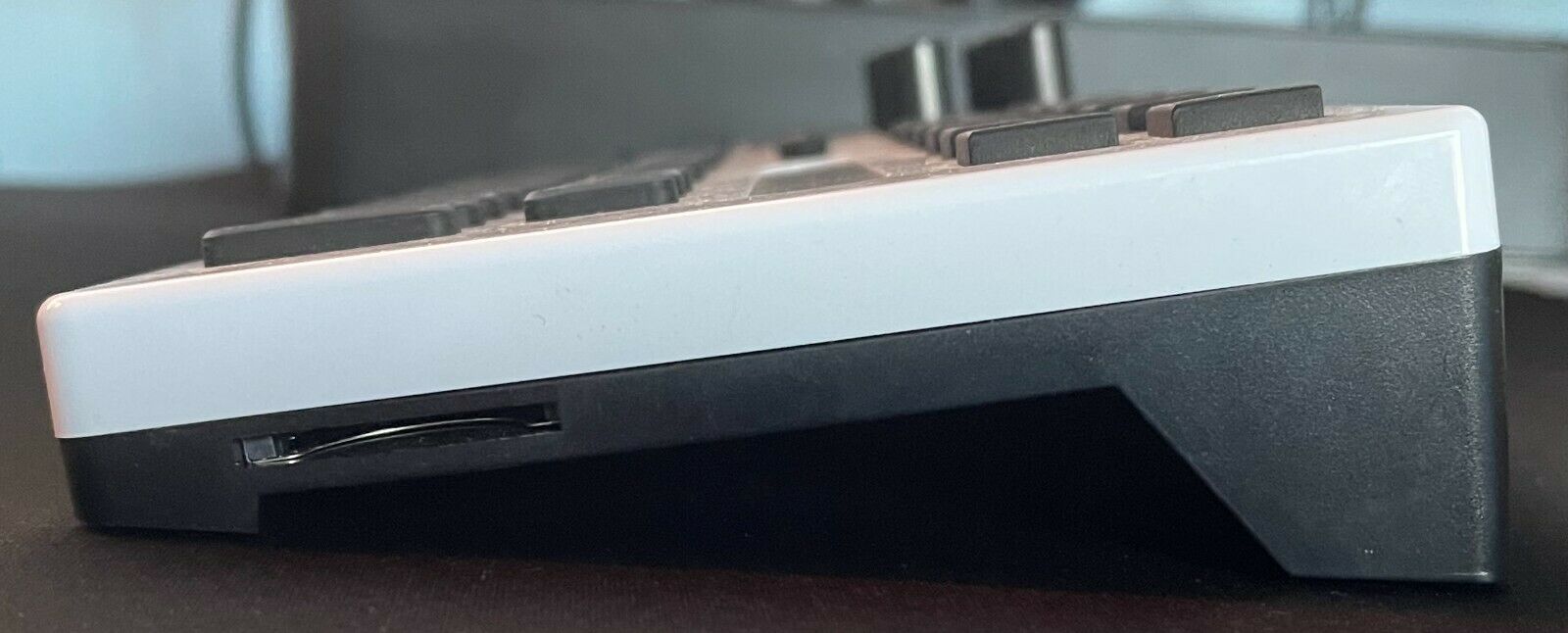 Isla Instruments Kordbot Midi Controller - Mint Condition w/ Softshell Case - Fresh Stock Dated February 2026