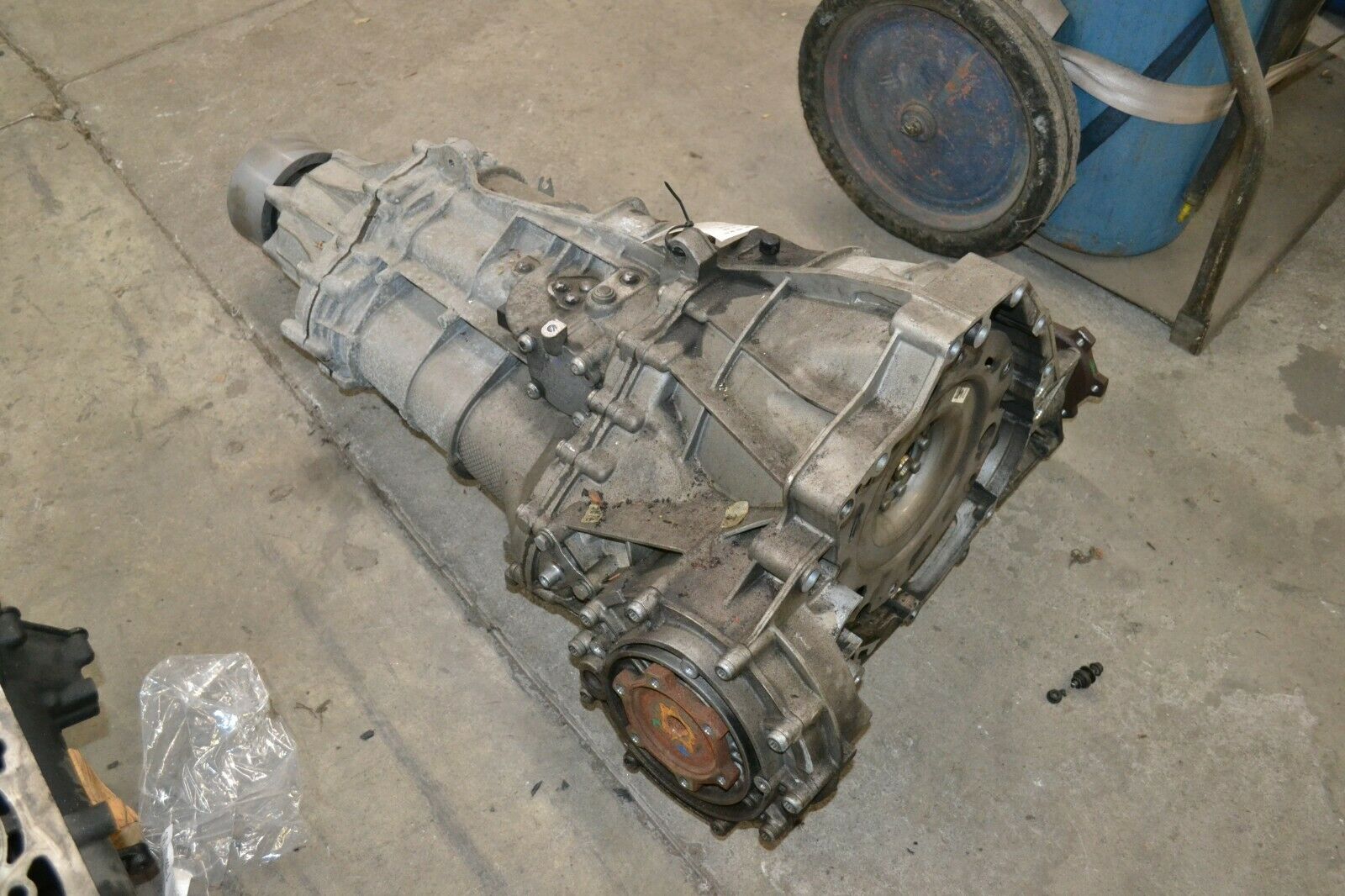 AUDI B8 A4 Quattro OEM 6 Speed Manual Transmission LLT 0B2 300 027B - Fresh Stock Dated February 2026