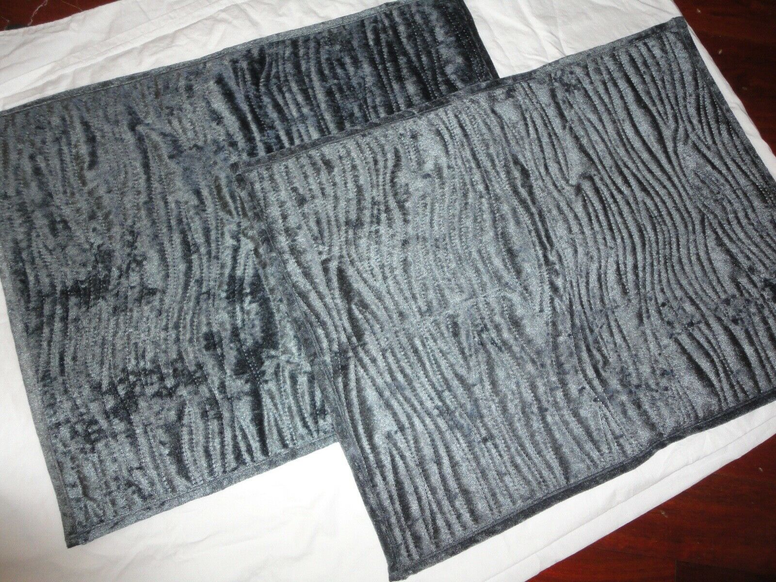 WALMART MAINSTAYS SMOKE BLUE FAUX VELVET (2) STANDARD PILLOW SHAMS 20 X 26 - Fresh Stock Dated December 2025