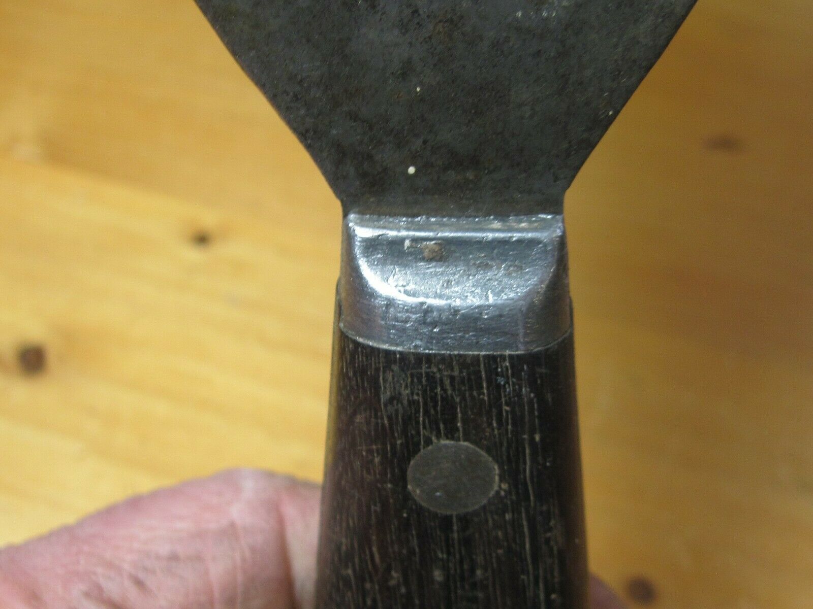 VTG SCRAPER PUTTY DRYWALL SEAM KNIFE 4904 E 4 HOOKER RUSSELL GREEN RIVER WORKS - Fresh Stock Dated February 2026