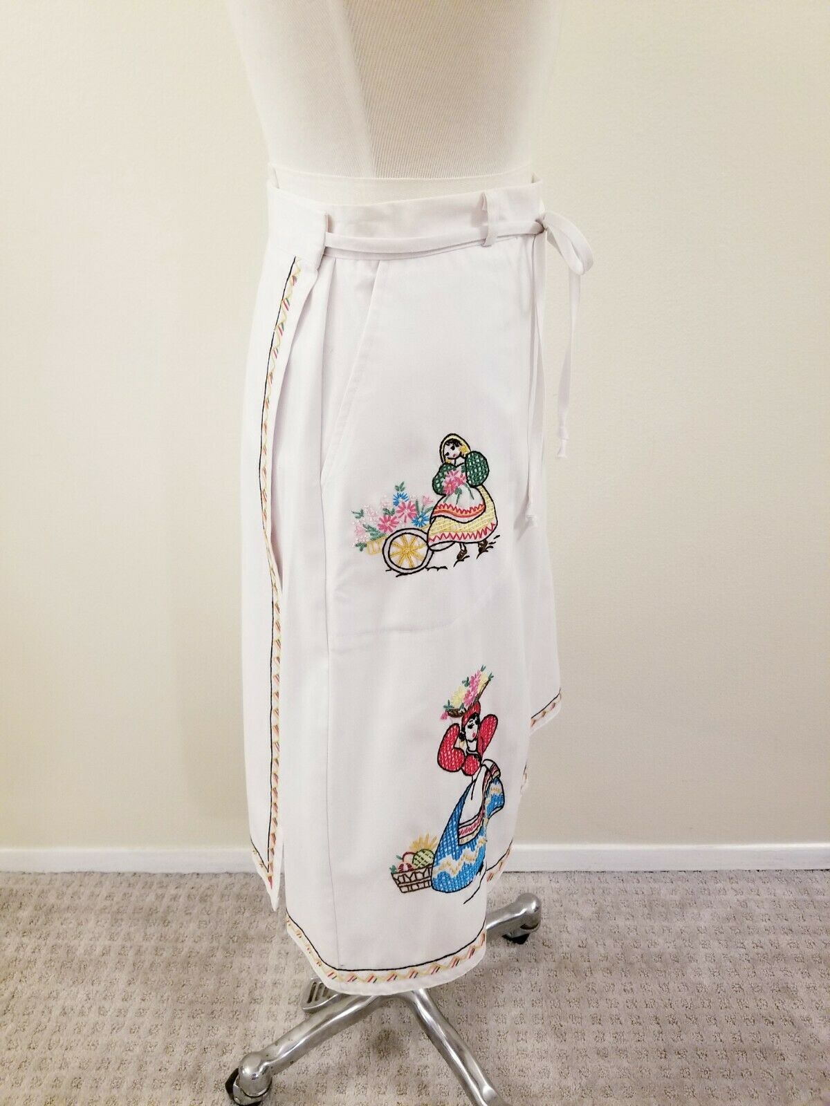 70's/80's Vintage Women's Hem-Eyes White Wrap Skirt - Fresh Stock Dated February 2026