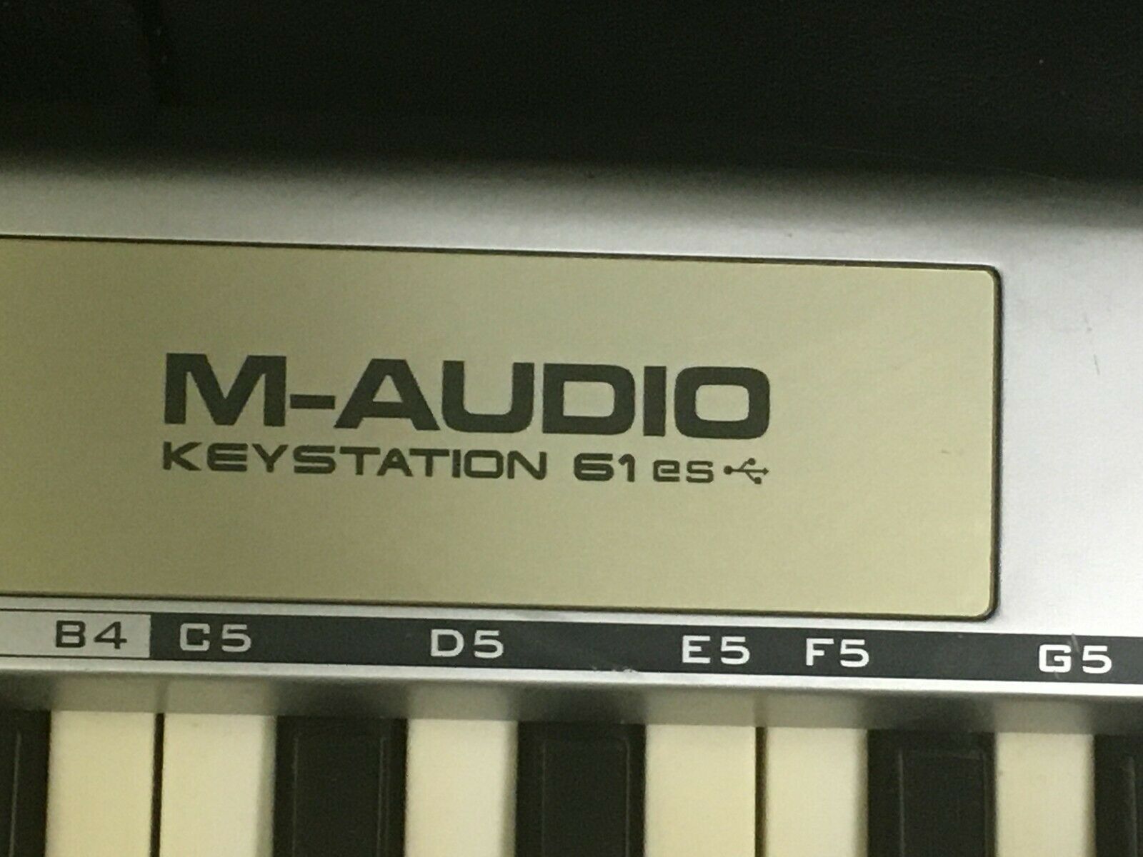 M-Audio Keystation 61es Keyboard with AC adapter - Fresh Stock Dated February 2026