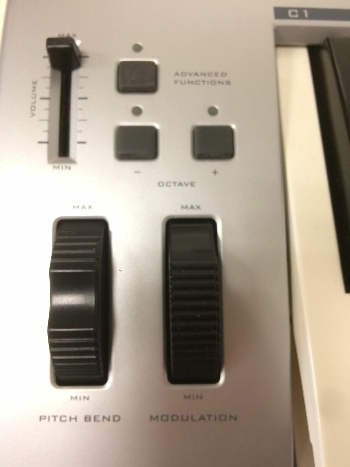 M-Audio Keystation 49E 49 Key Mobile USB MIDI Controller WORKING FREE SHIPPING - Fresh Stock Dated February 2026