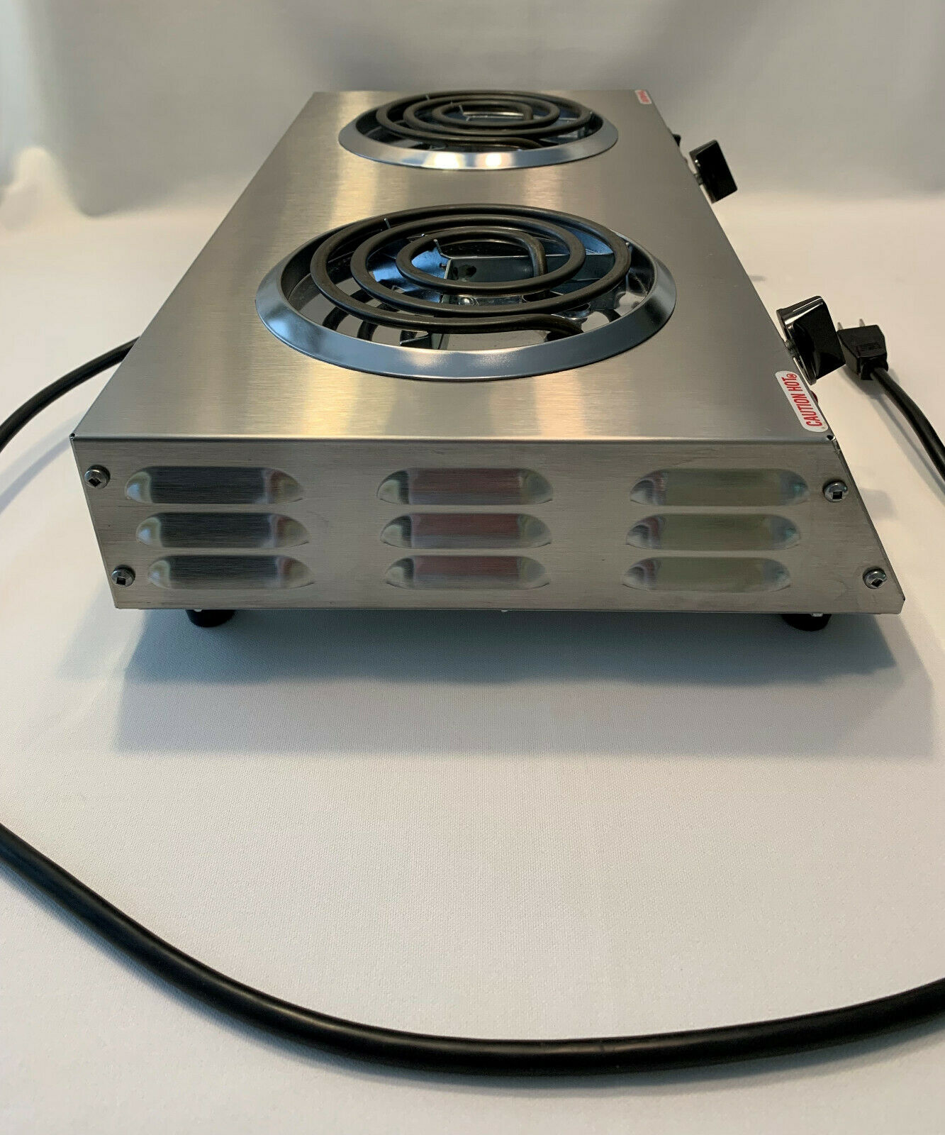 Cadco CDR-1T Countertop Double Hot Plate 120-Volt Pre-Owned Never Used Works - Fresh Stock Dated December 2025