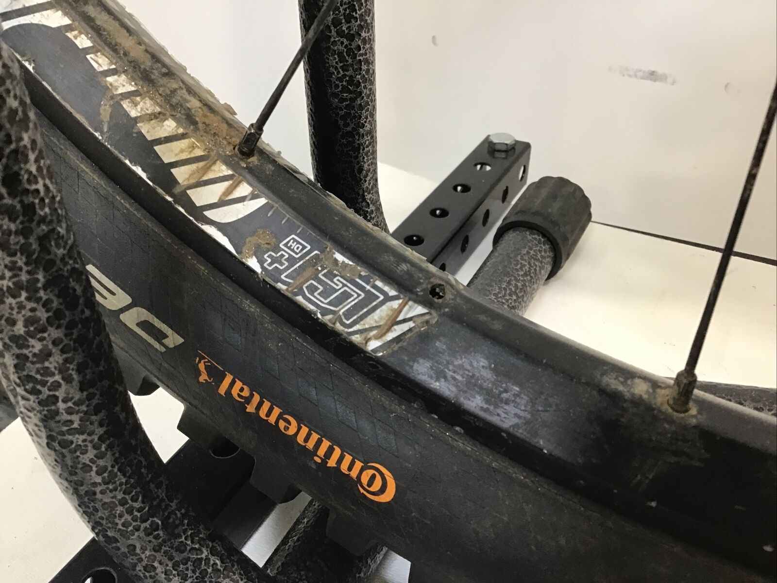 2019 YT Tues 27 CF Pro Mountain Bike X-Large 27.5