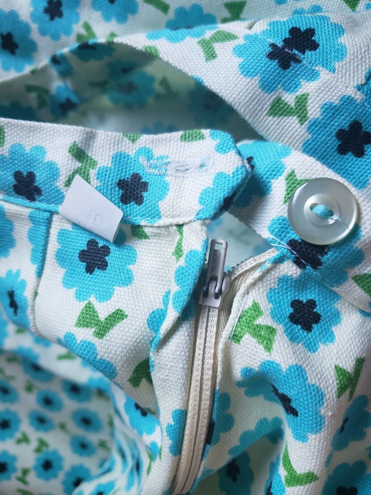 Vintage 60s Starlight Cotton floral Mod skirt sz 10 Japan - Fresh Stock Dated March 2026