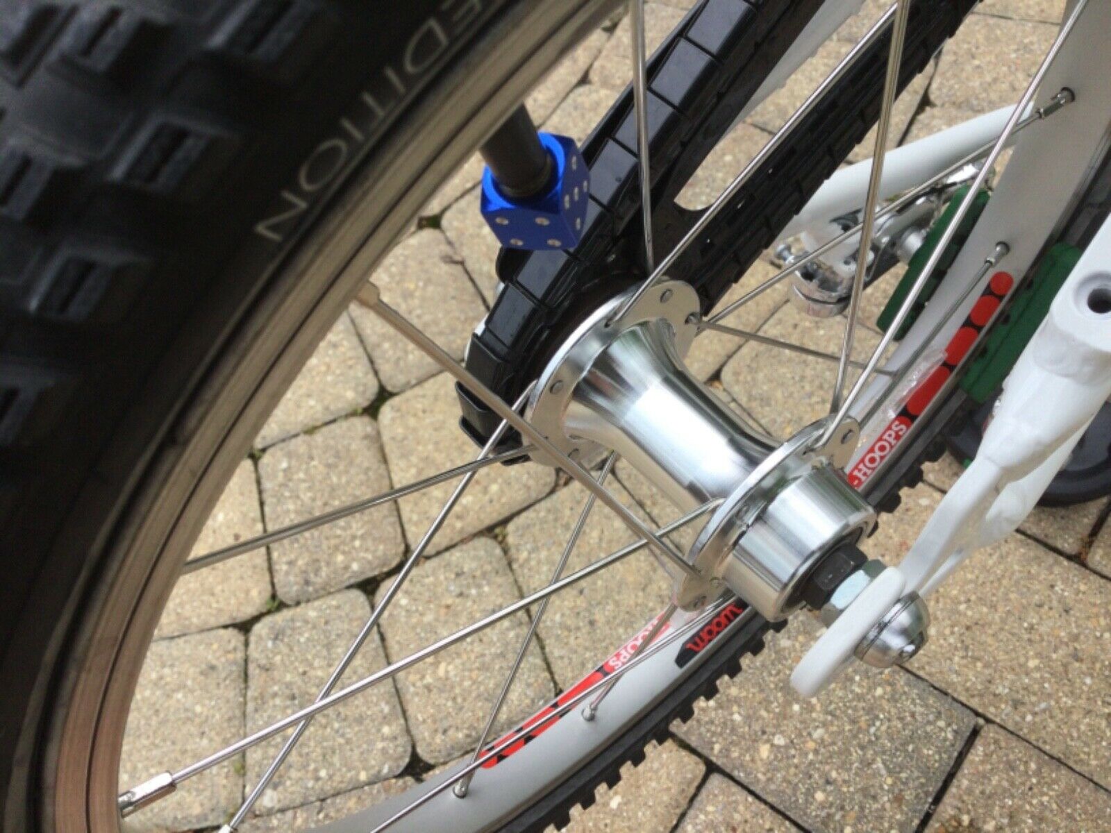 Woom 3 bike (green) Excellent condition. 16” freewheel - Fresh Stock Dated February 2026