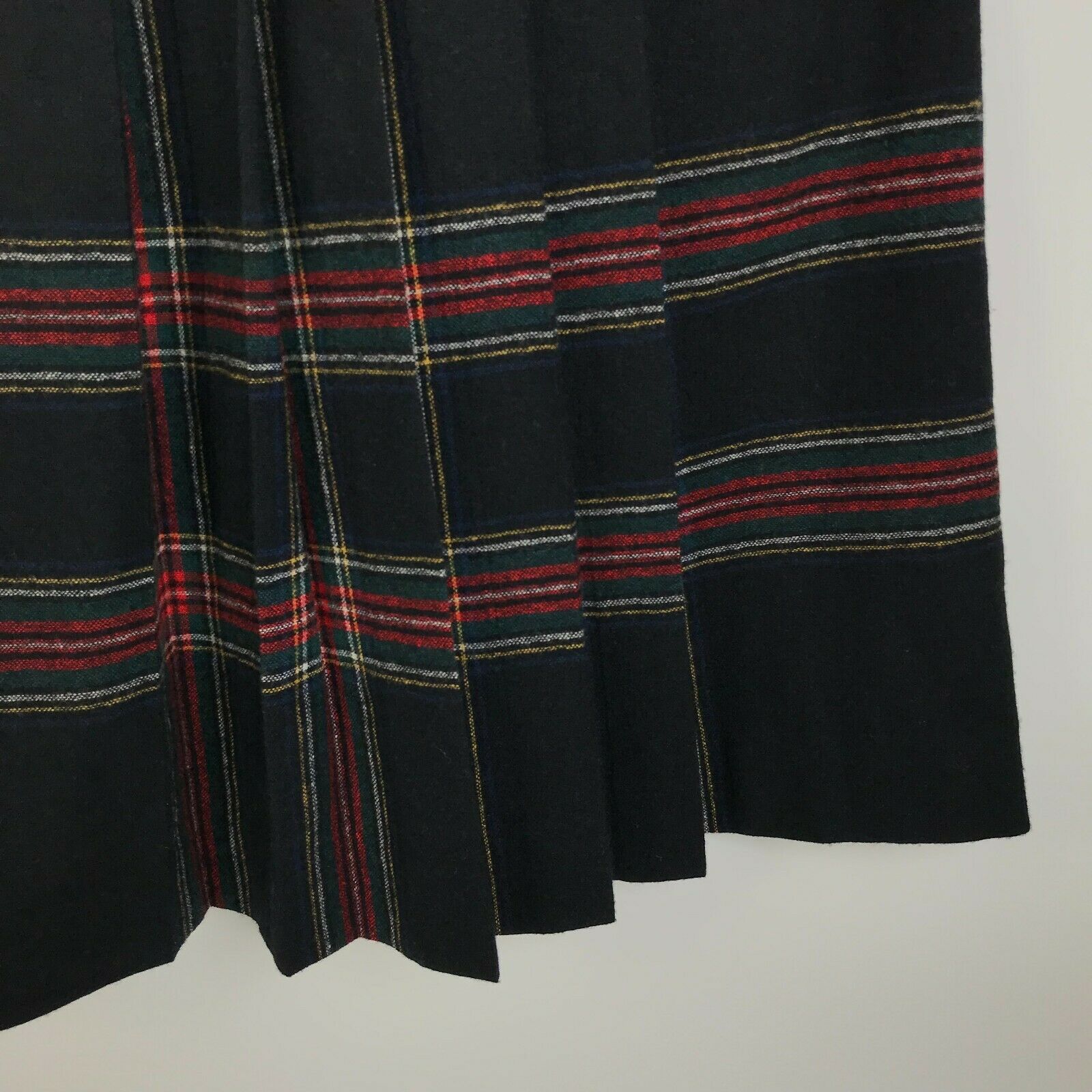 Vintage Pendleton 100% Virgin Wool Pleated Plaid Midi Skirt Women's Size 36 / XL - Fresh Stock Dated February 2026