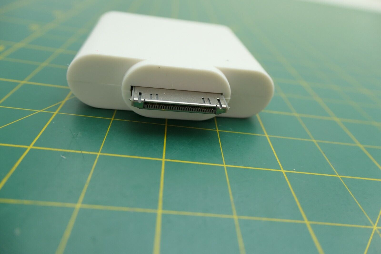 Apple Camera Connection Kit SD/USB to 30-pin iPhone  USED - Fresh Stock Dated February 2026