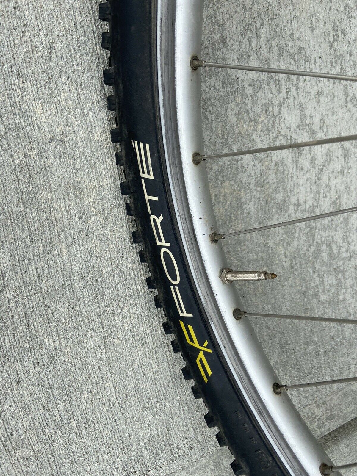 Men's Caloi Vintage Aluminum 21 speed bicycle Mountain Bike - Fresh Stock Dated February 2026