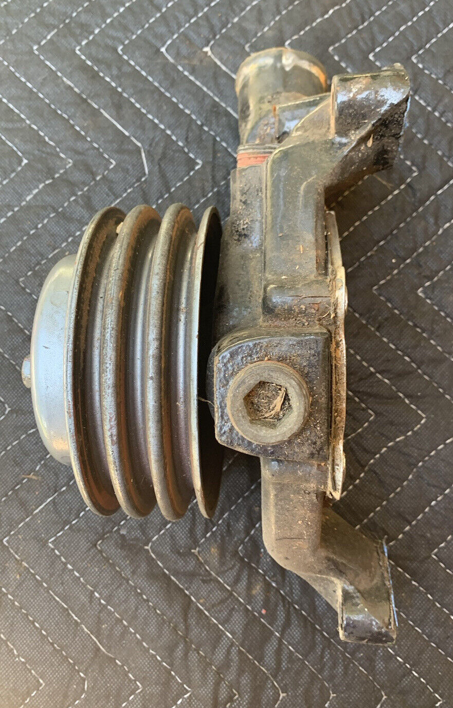 YAMAHA # 10251200 Stern Drive Water Pump & Pulley from V6 4.3L - Fresh Stock Dated February 2026