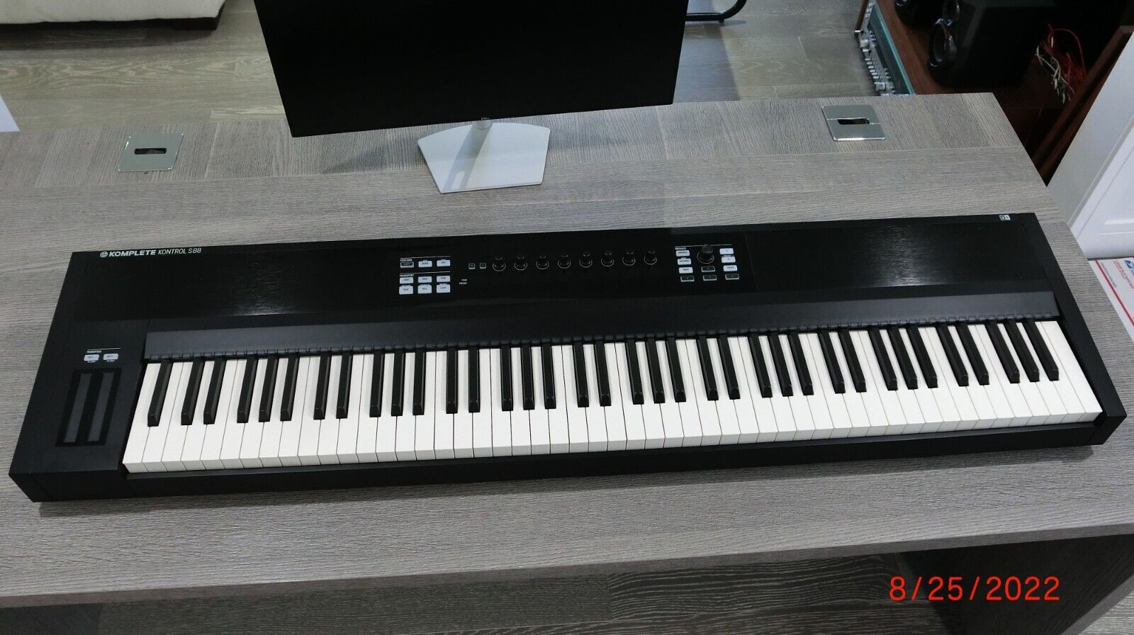 Native Instruments Komplete Kontrol S88 MK1 with Komplete 10 Ultimate Software - Fresh Stock Dated February 2026