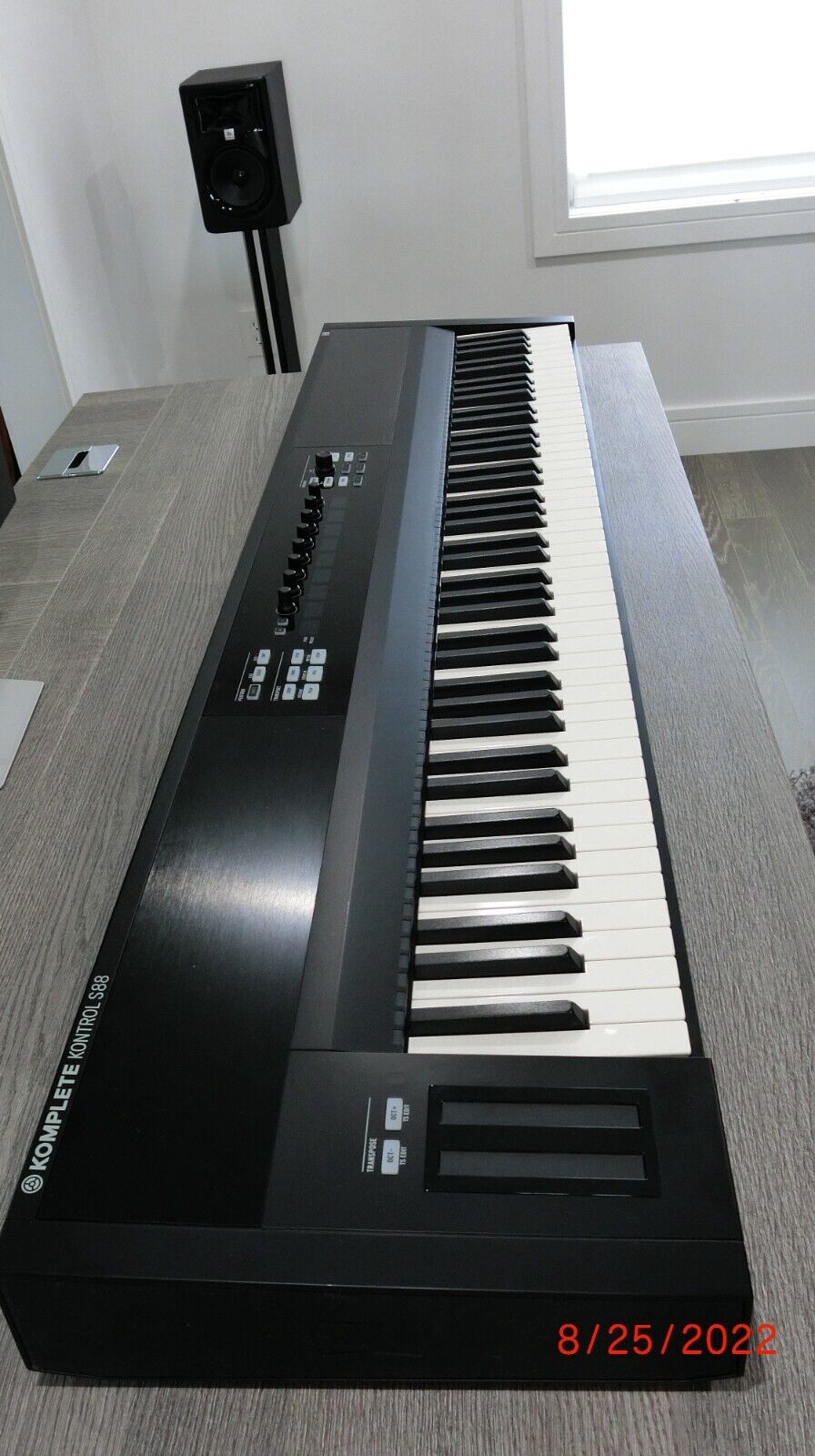 Native Instruments Komplete Kontrol S88 MK1 with Komplete 10 Ultimate Software - Fresh Stock Dated February 2026