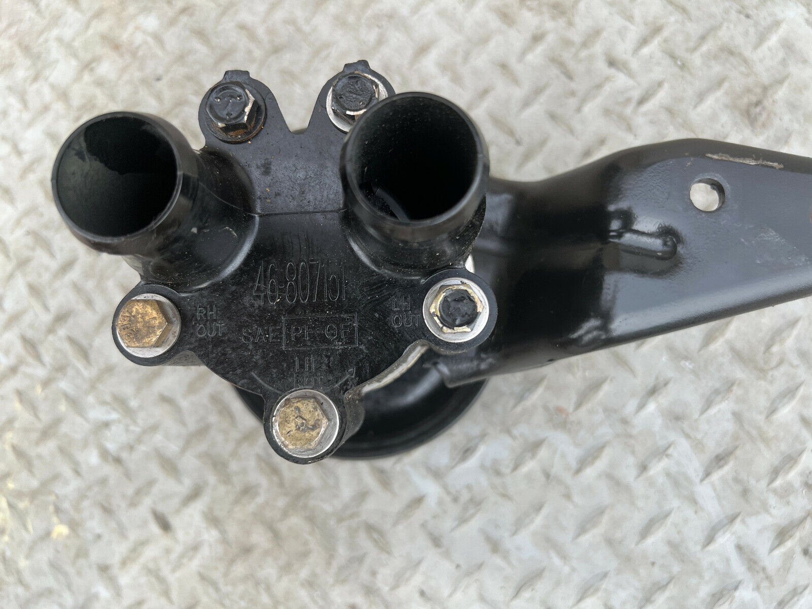 MERCRUISER 5.7L 350 MAG MPI V8 RAW WATER PUMP # 861579 Needs Impeller !!! - Fresh Stock Dated February 2026