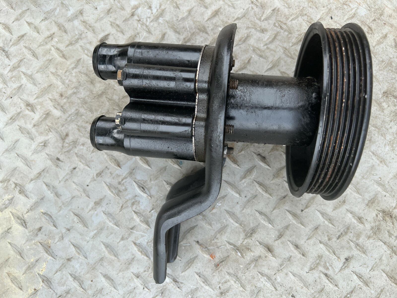 MERCRUISER 5.7L 350 MAG MPI V8 RAW WATER PUMP # 861579 Needs Impeller !!! - Fresh Stock Dated February 2026