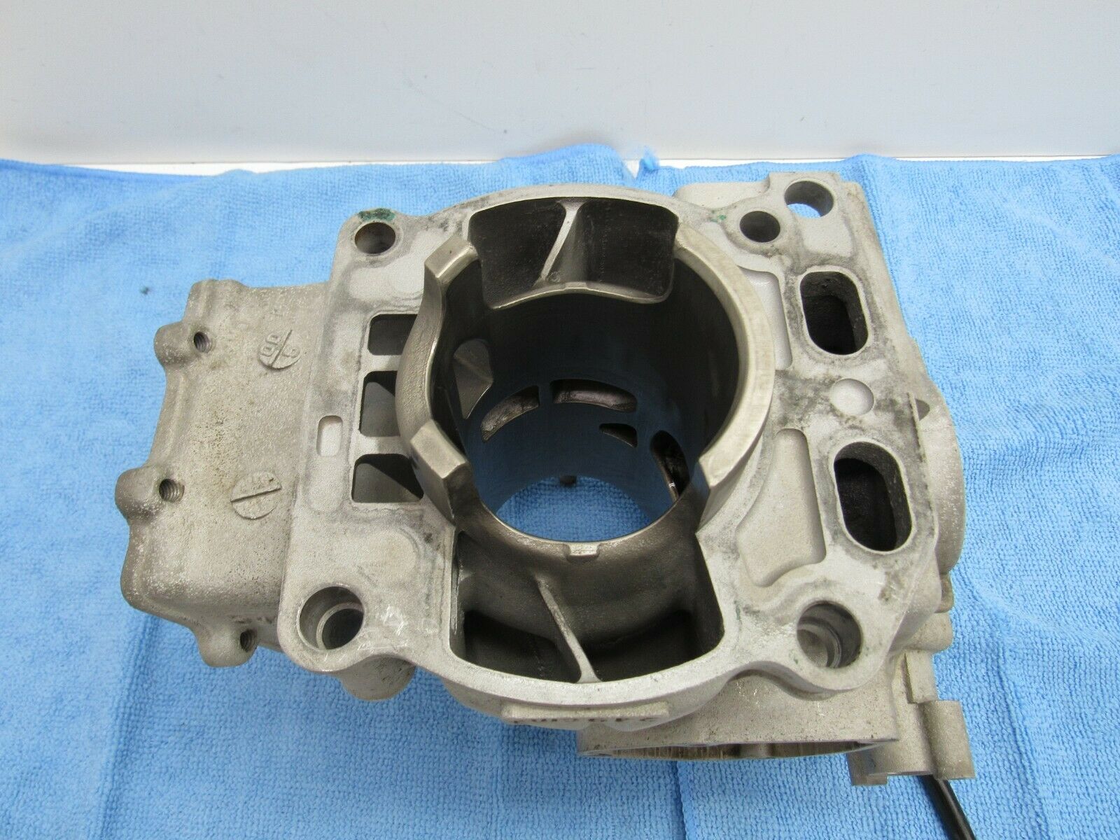 01 SUZUKI RM 250 RM250 CYLINDER OEM ENGINE MOTOR JUG BARREL STD NICE 11200-37861 - Fresh Stock Dated February 2026