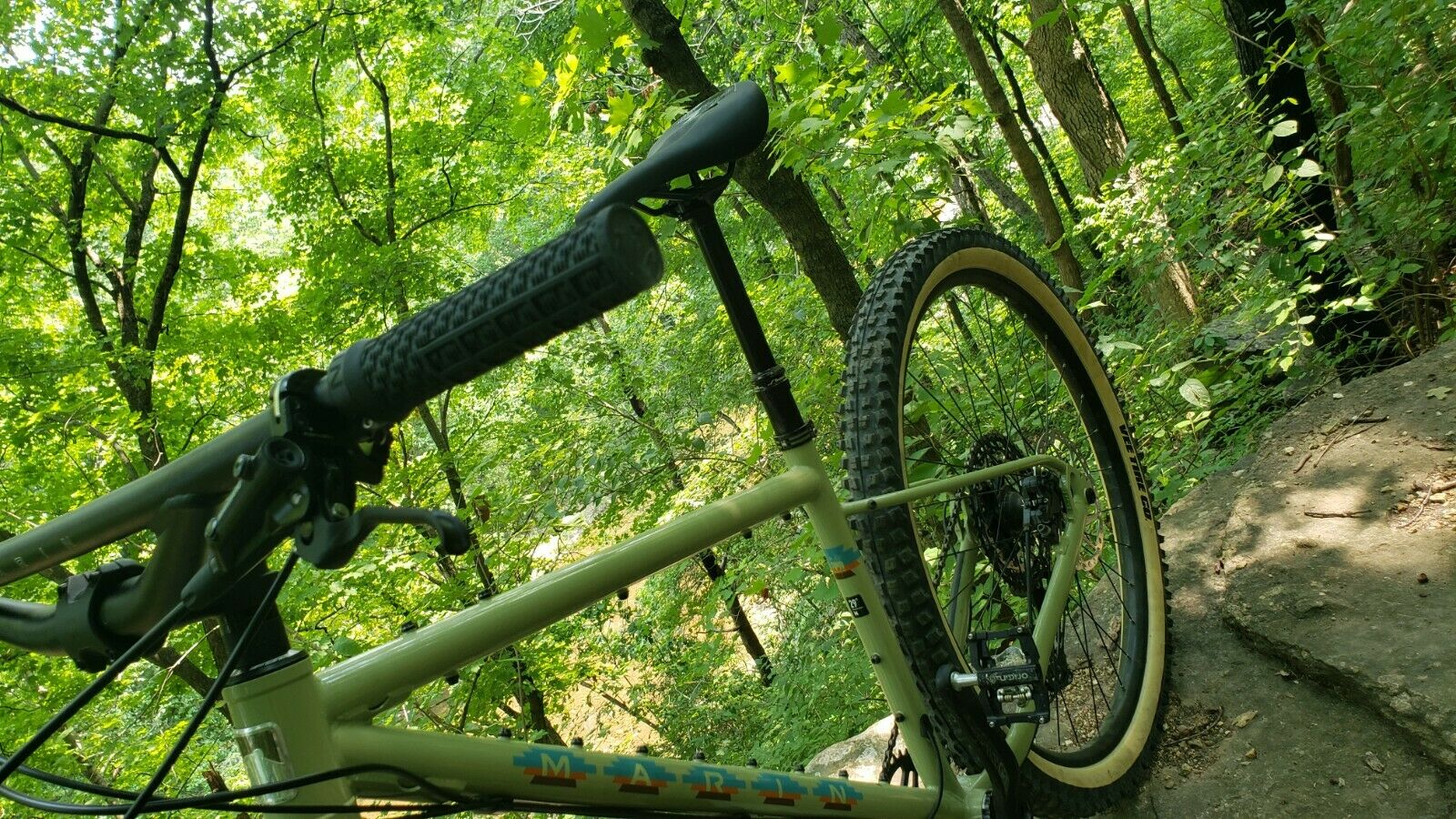 2021 Marin Pine Mountain 2 - Medium - Low mile. Sold out everywhere. *Free Ship* - Fresh Stock Dated February 2026