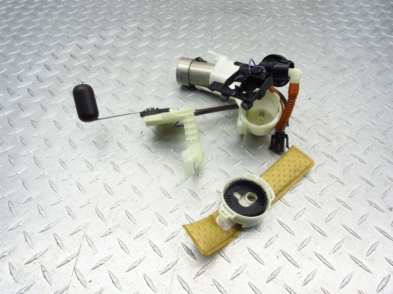 2011 Harley Davidson Dyna Streetbob Fuel Pump Gas Petrol For Parts - Fresh Stock Dated February 2026