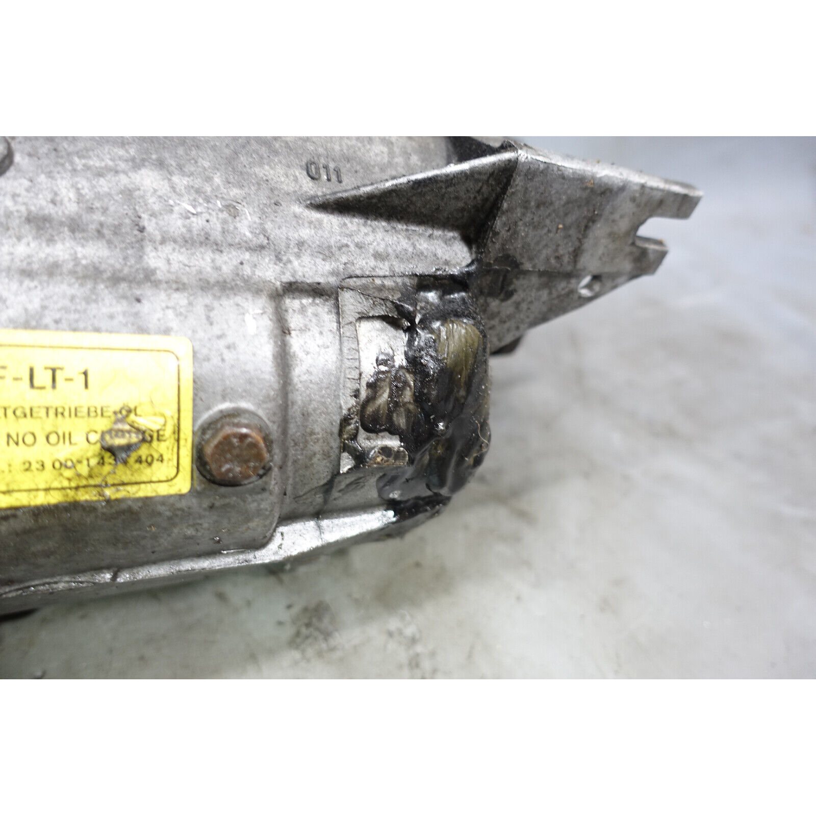 Damaged 2000-2003 BMW E39 M5 S62 Sedan 6-Speed Manual Transmission Gearbox OEM - Fresh Stock Dated February 2026