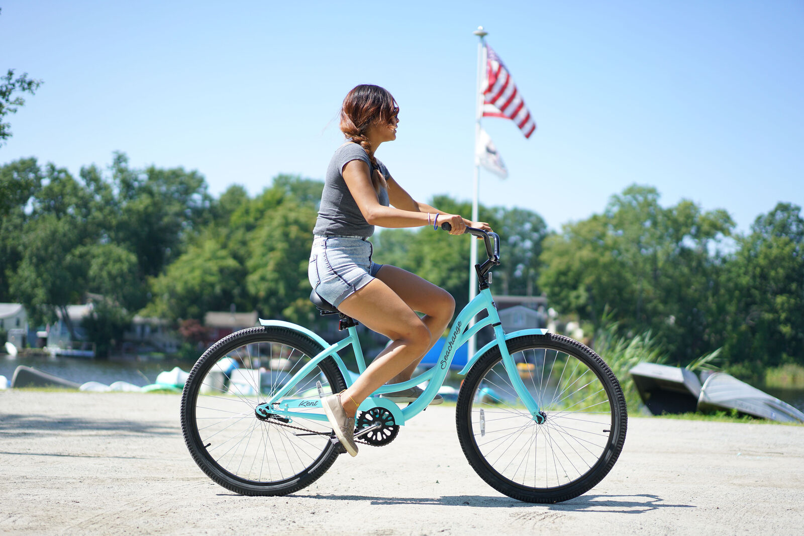 KENT 26 INCH SEACHANGE WOMENS BIKE, BLUE *DISTRESSED PKG - Fresh Stock Dated February 2026