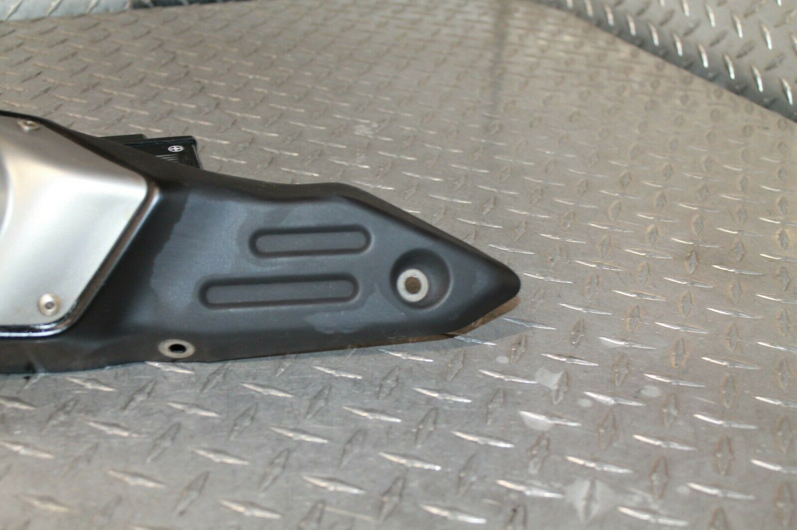 14 / 17 Yamaha FZ09 / FZ-09 / FZ 09 Exhaust Muffler Headshield Head Shield Guard - Fresh Stock Dated February 2026