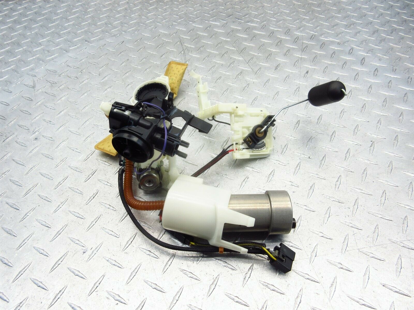 2011 Harley Davidson Dyna Streetbob Fuel Pump Gas Petrol For Parts - Fresh Stock Dated February 2026