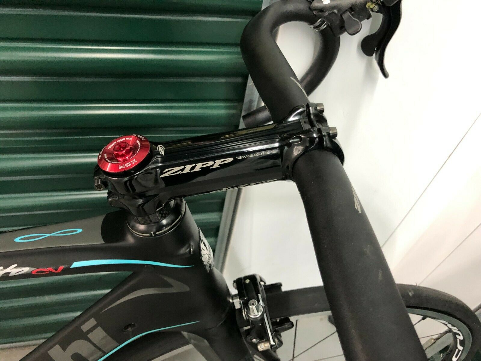 Bianchi Infinito CV size 53, full Campangnolo Potenza 11 spd, Fulcrum Wheels - Fresh Stock Dated December 2025