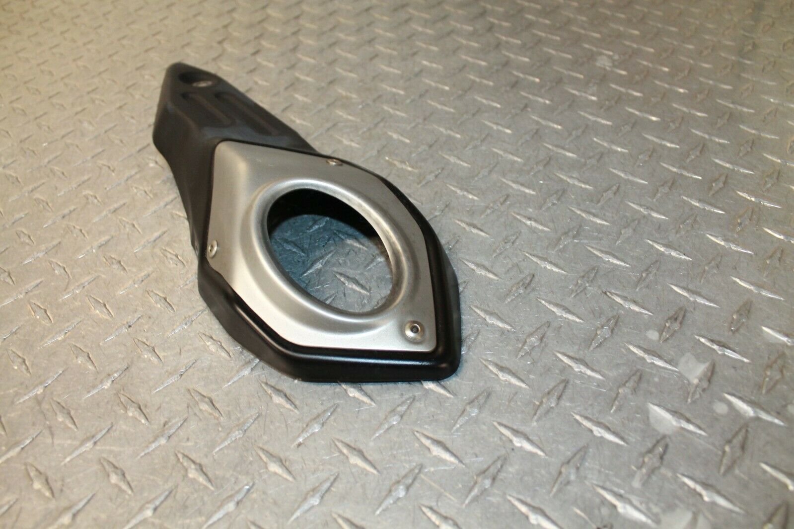 14 / 17 Yamaha FZ09 / FZ-09 / FZ 09 Exhaust Muffler Headshield Head Shield Guard - Fresh Stock Dated February 2026