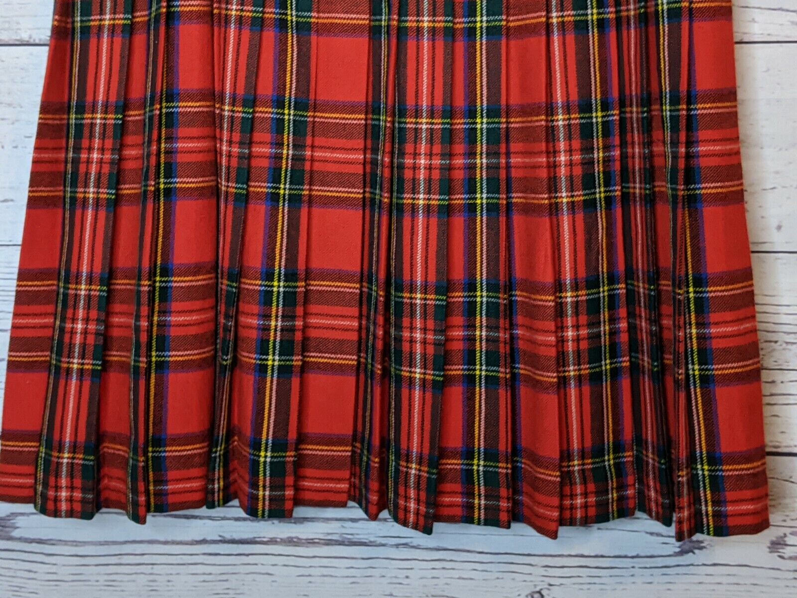 Vinatage Red Tartan Plaid Skirt Kilt Knee Length Wool Womens Size 32