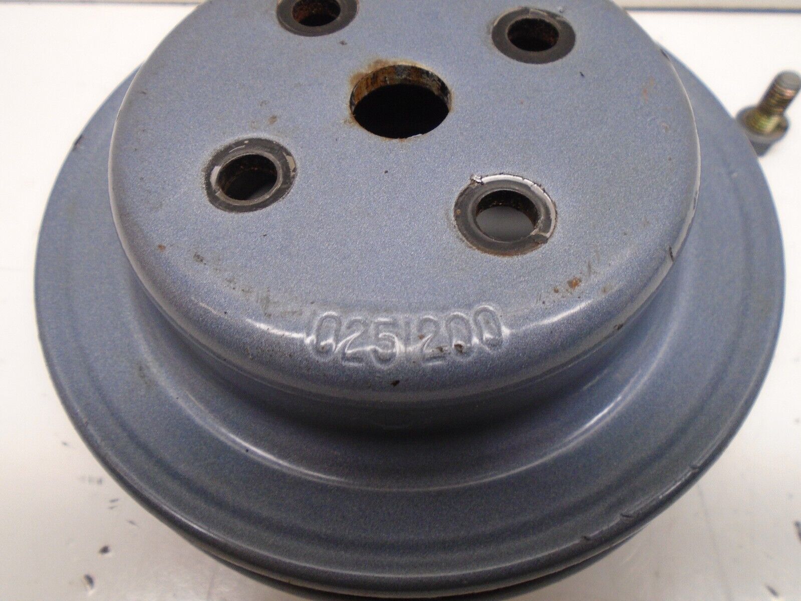 Y2 YAMAHA # 10251200 Stern Drive Water Pump Pulley from V6 4.3L with bolts - Fresh Stock Dated February 2026