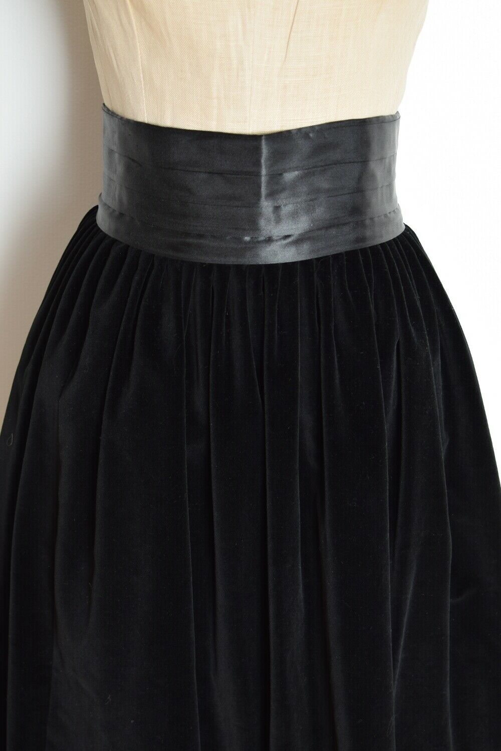 vintage 80s skirt black velvet velveteen high waisted satin goth steampunk S - Fresh Stock Dated February 2026