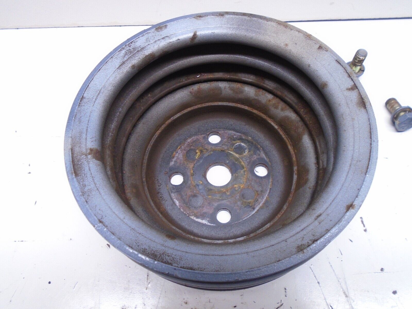 Y2 YAMAHA # 10251200 Stern Drive Water Pump Pulley from V6 4.3L with bolts - Fresh Stock Dated February 2026