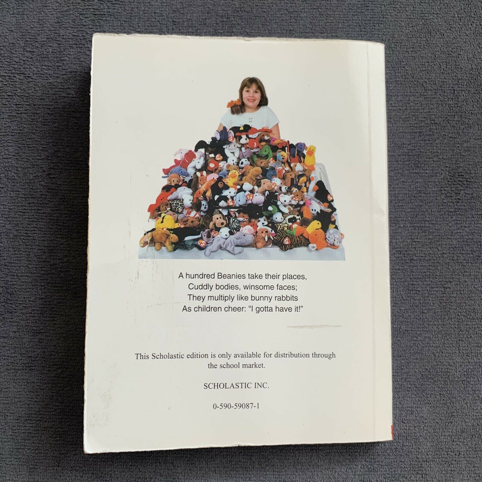 THE BEANIE BABY HANDBOOK by Les & Sue Fox SCHOLASTIC POCKET EDITION 1997 GREAT - Fresh Stock Dated December 2025