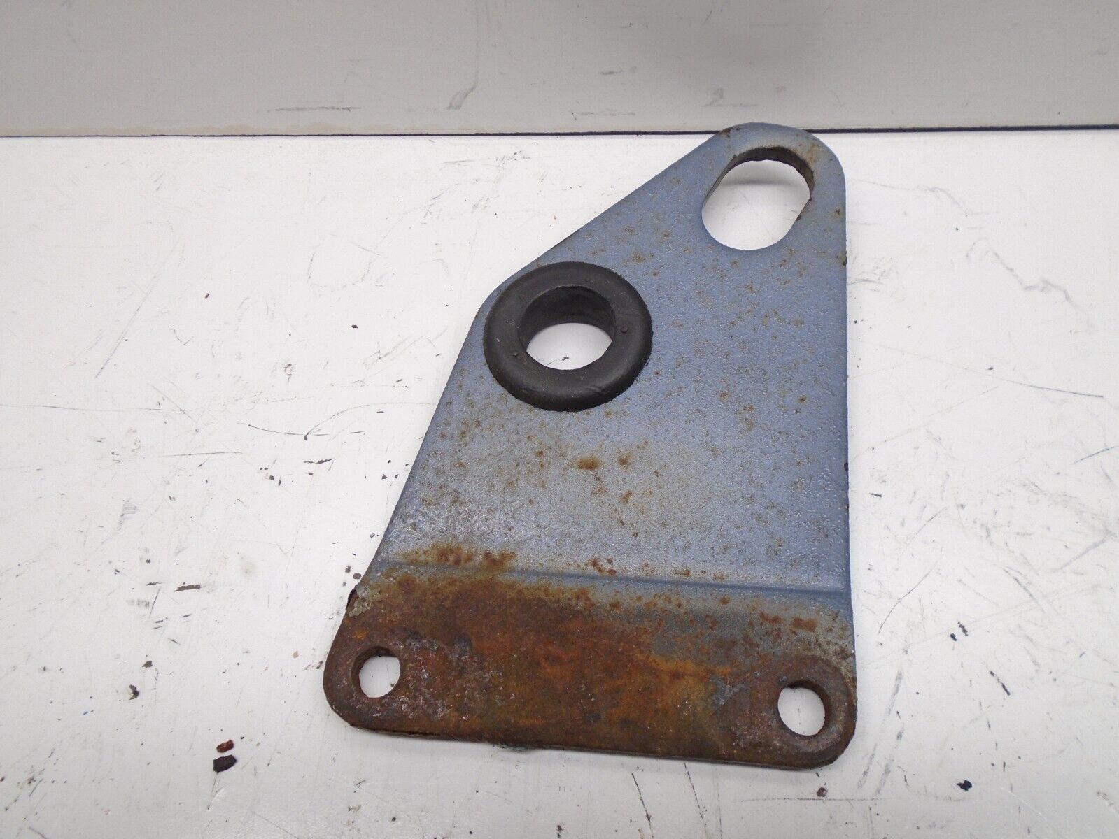 B4a Yamaha 4.3L V6 Inboard Engine Bracket 10-2818-OB - Fresh Stock Dated February 2026