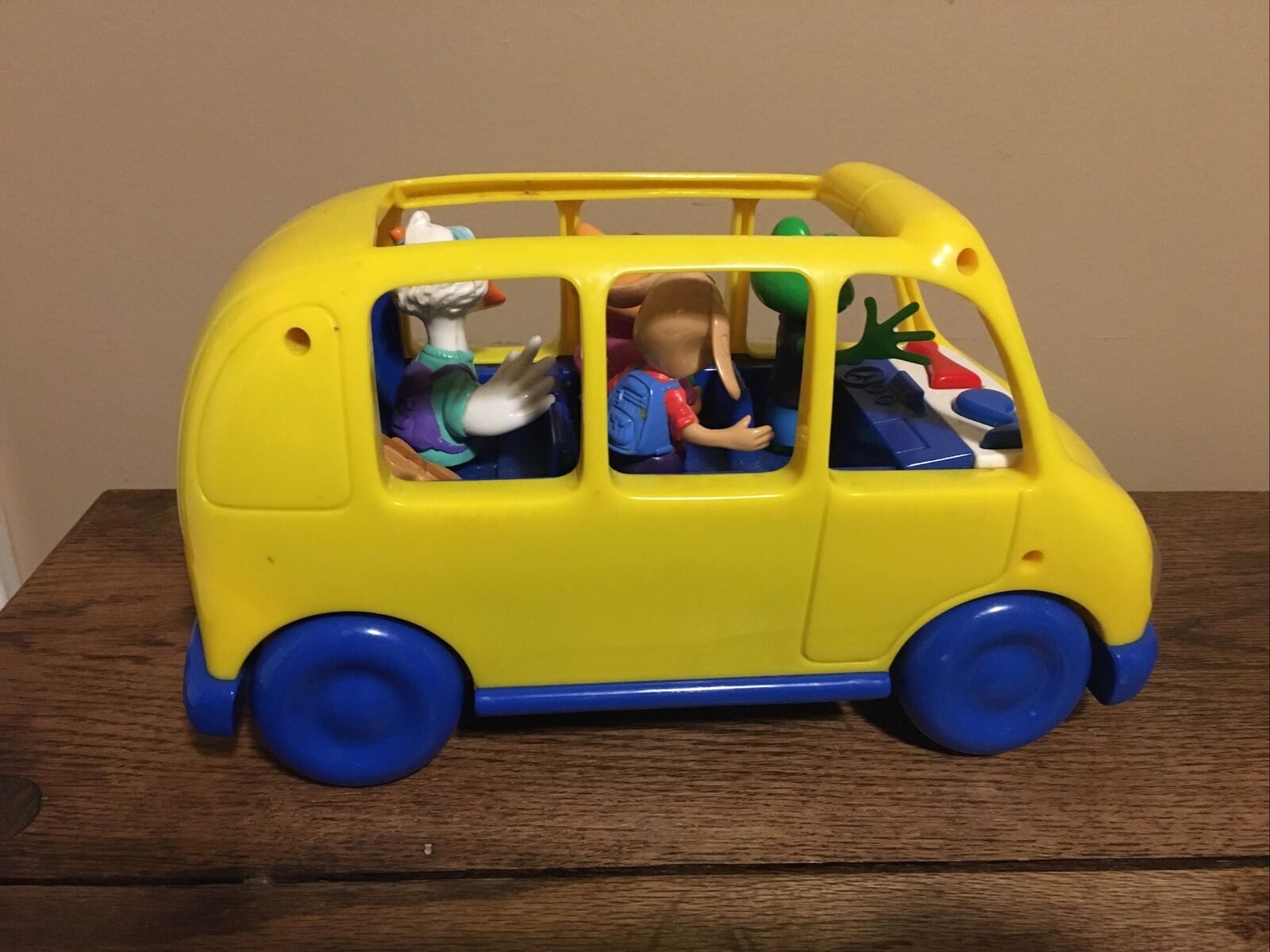 Leap Frog Fun and Learn Phonics Bus - Fresh Stock Dated February 2026