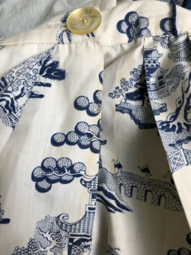 VTG VLV LUCY 50s IVORY NAVY BLUE TOILE PAGODAS ASIAN TREES COTTON FULL SKIRT GUC - Fresh Stock Dated December 2025