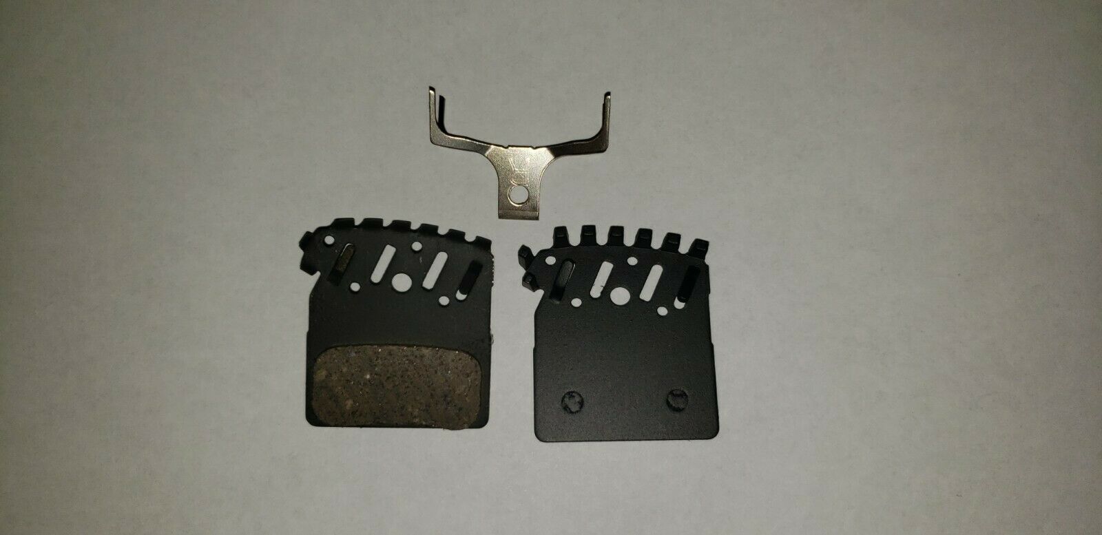 SHIMANO DISC BRAKE PADS XTR XT SLX  COOLING FINS M985 M785 M666 - Fresh Stock Dated February 2026