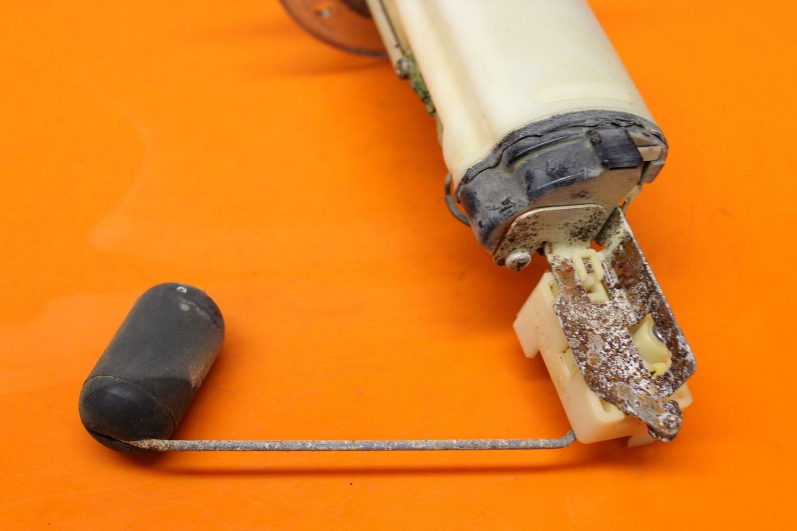 2005 2006 SUZUKI GSXR 1000 OEM FUEL PUMP GAS PETROL SENDER UNIT 15100-41G00 - Fresh Stock Dated February 2026