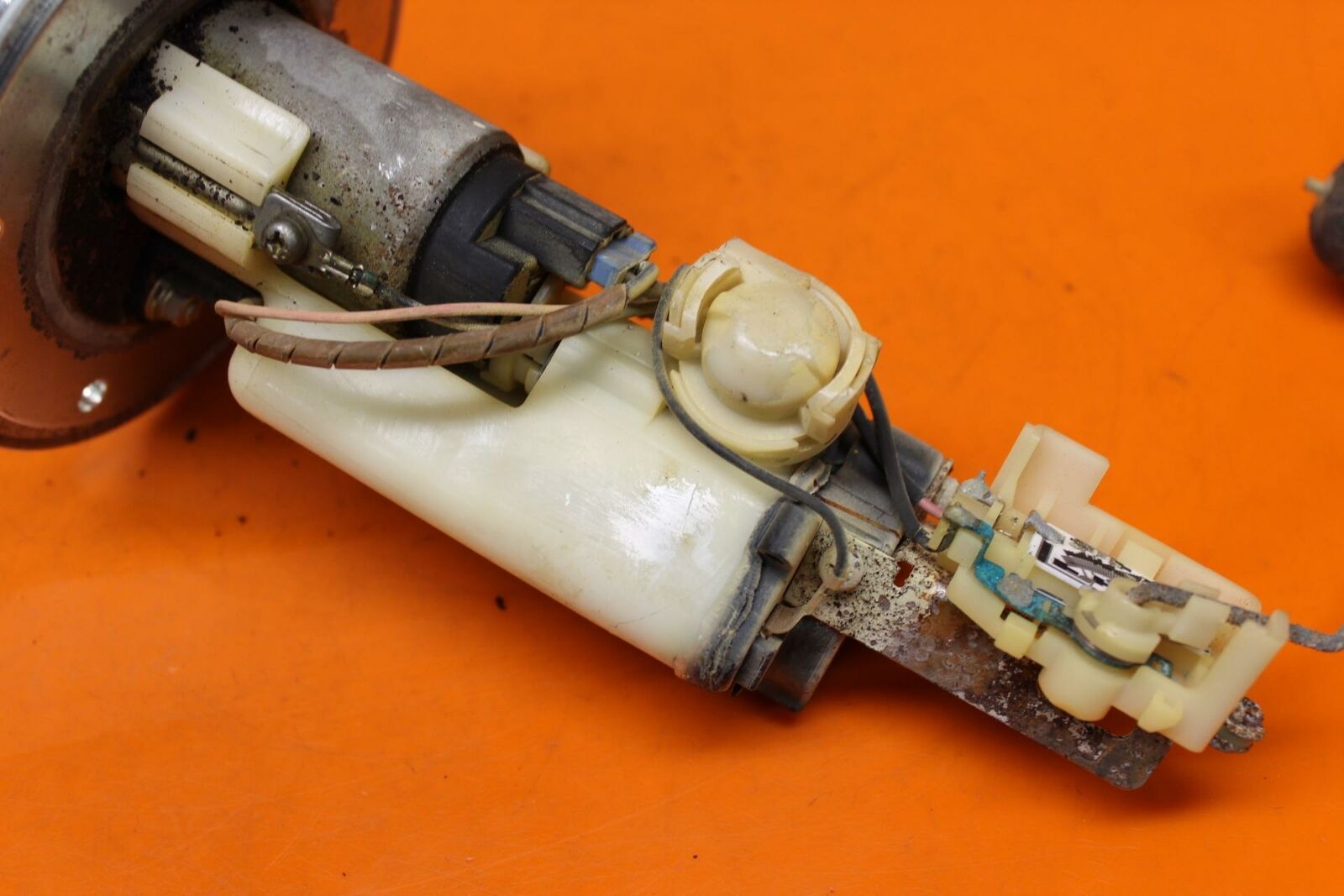 2005 2006 SUZUKI GSXR 1000 OEM FUEL PUMP GAS PETROL SENDER UNIT 15100-41G00 - Fresh Stock Dated February 2026