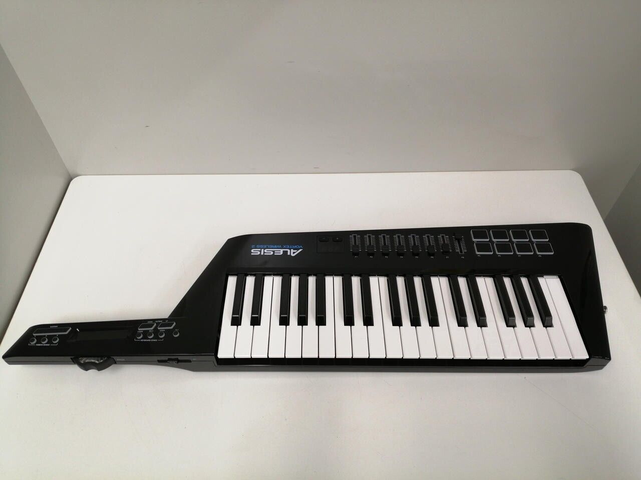 Alesis Vortex Wireless 2 USB MIDI Shoulder Keyboard Controller Black 37 Keys - Fresh Stock Dated February 2026