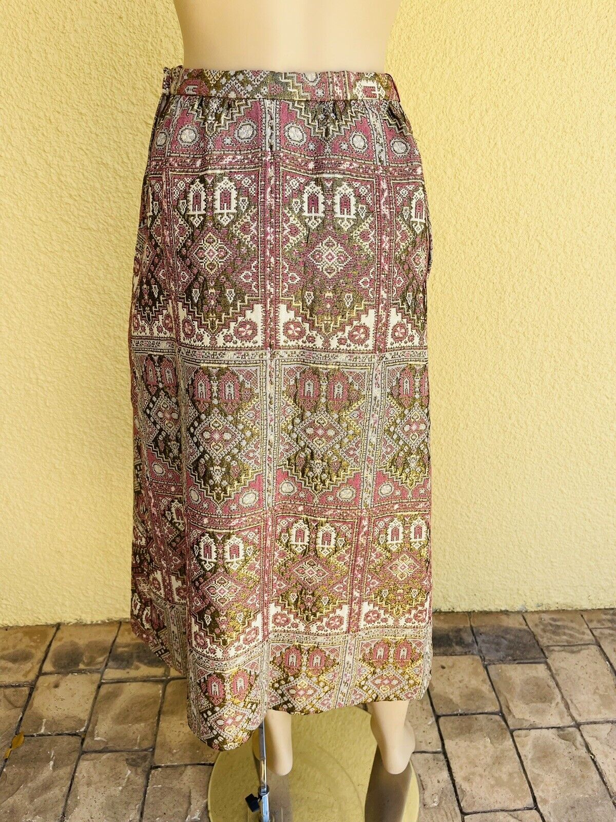 VINTAGE BROCADE SKIRT/ Gold Thread / NELLE DEGRAB NEW YORK/waist 27” - Fresh Stock Dated March 2026