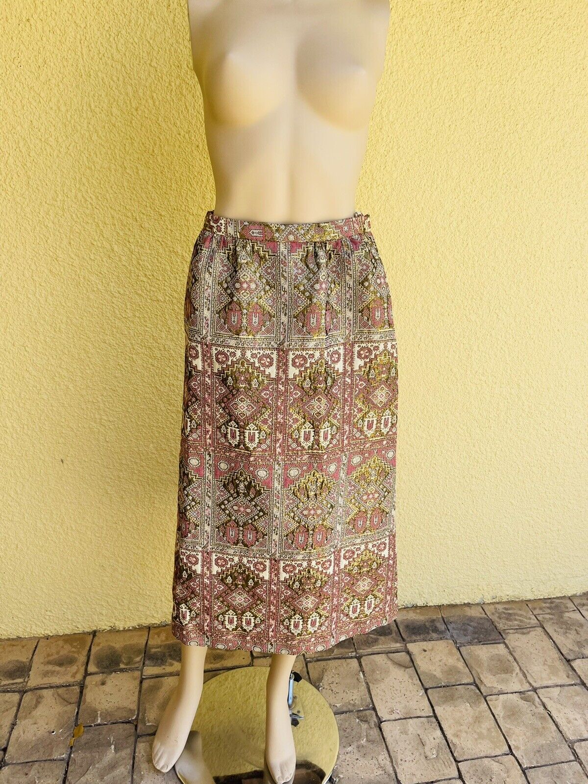 VINTAGE BROCADE SKIRT/ Gold Thread / NELLE DEGRAB NEW YORK/waist 27” - Fresh Stock Dated March 2026